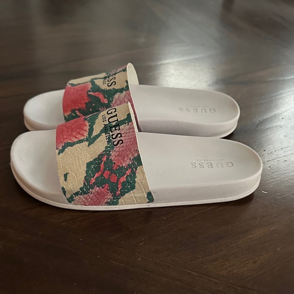 Guess Slides - Picture 2 of 3